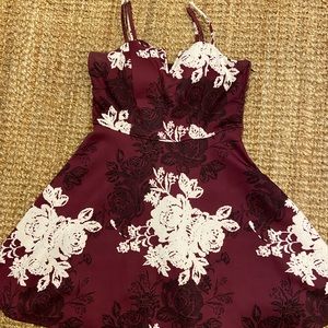 Juniors peplum dress